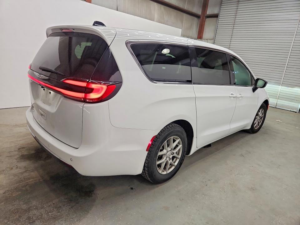 Foto 3 de la subasta – 2026 CHRYSLER PACIFICA con VIN 2C4RC1BG2TR230230