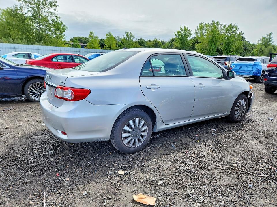 Photo 3 from auction – 2011 TOYOTA COROLLA with VIN 2T1BU4EE6BC691603