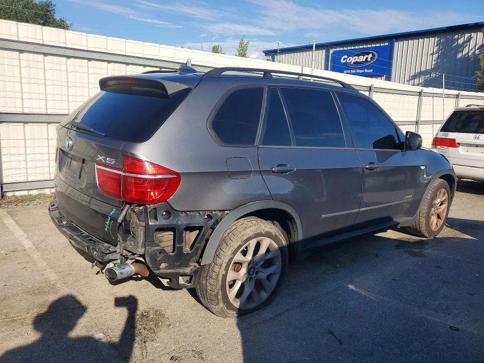 Zdjęcie 3 z aukcji – 2012 BMW X5 z VIN 5UXZV4C56CL758868