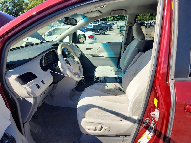 Photo 7 from auction – 2011 TOYOTA SIENNA with VIN 5TDKK3DC1BS106790