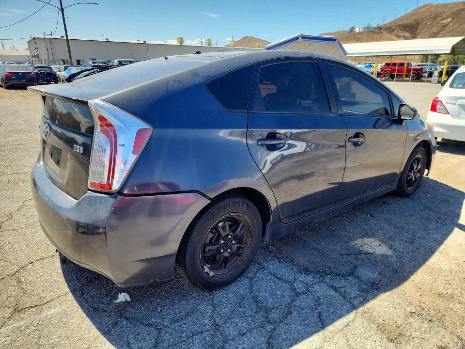 Zdjęcie 3 z aukcji – 2012 TOYOTA PRIUS z VIN JTDKN3DU7C1489228