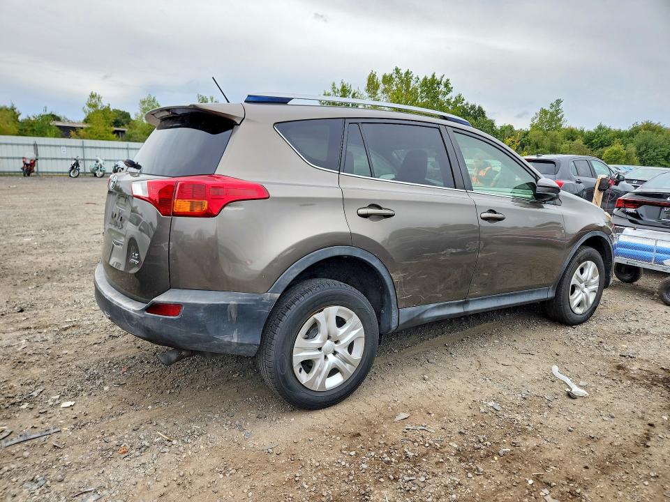 Photo 3 from auction – 2014 TOYOTA RAV4 with VIN JTMBFREV4ED081956