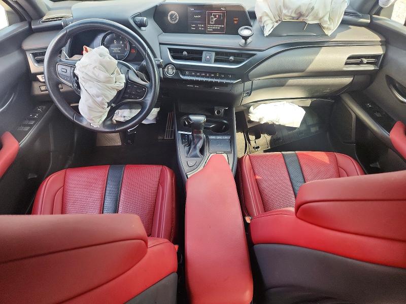 Photo 8 from auction – 2022 LEXUS UX 200 with VIN JTHE3JBH6N2049560