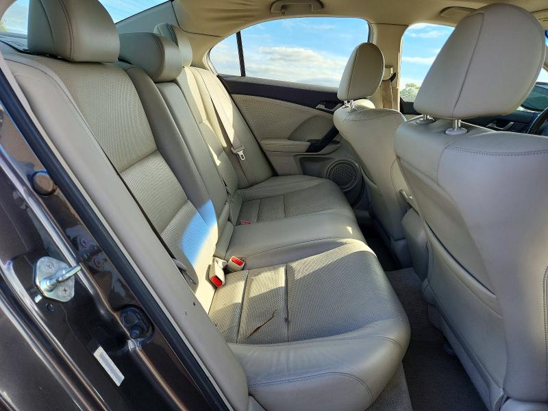 Photo 10 from auction – 2010 ACURA TSX with VIN JH4CU2F60AC042188