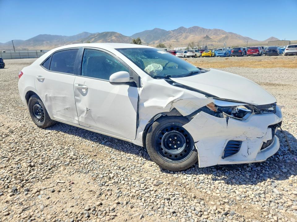 Photo 4 from auction – 2015 TOYOTA COROLLA with VIN 5YFBURHE7FP339578
