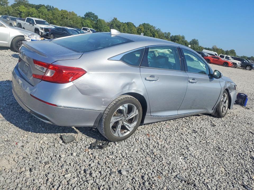 Снимка 3 от търг – 2020 HONDA ACCORD с VIN 1HGCV1F44LA056666