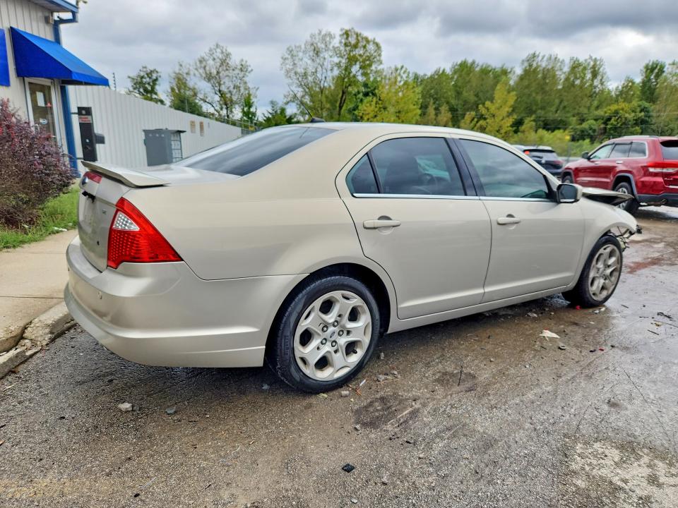 Снимка 3 от търг – 2010 FORD FUSION с VIN 3FAHP0HA6AR239362
