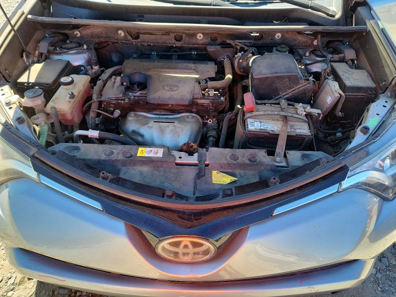 Снимка 12 от търг – 2018 TOYOTA RAV4 с VIN JTMZFREV0JJ172023
