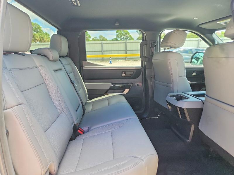 Снимка 10 от търг – 2025 TOYOTA TUNDRA с VIN 5TFJA5DB2SX318884