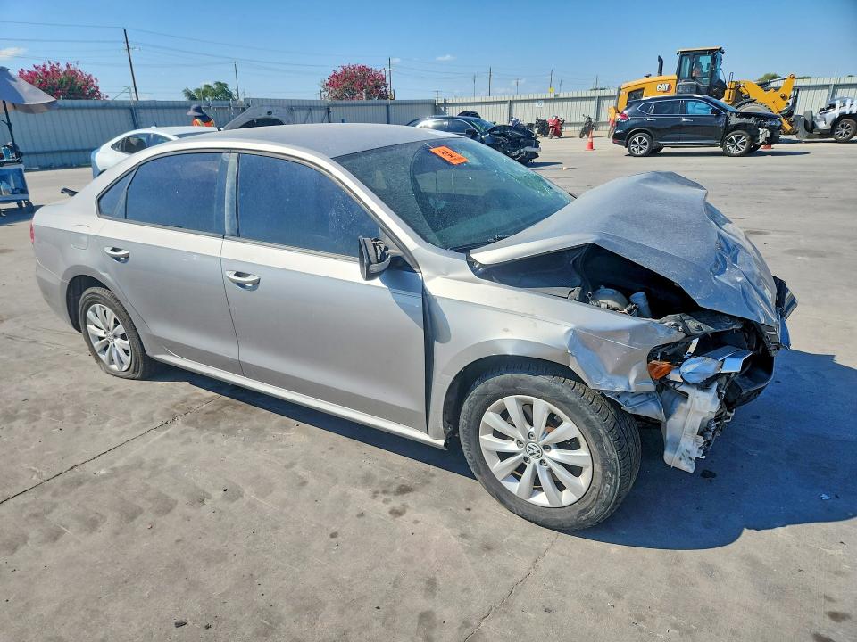 Photo 4 from auction – 2012 VOLKSWAGEN PASSAT with VIN 1VWAH7A33CC094311