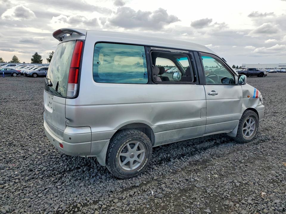 Photo 3 from auction – 1999 TOYO TOWNACE NOAH with VIN SR500082597000000