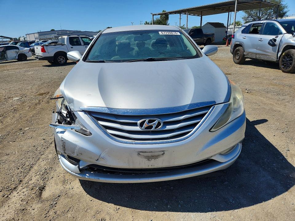 Photo 5 from auction – 2013 HYUNDAI SONATA with VIN 5NPEB4AC4DH541979