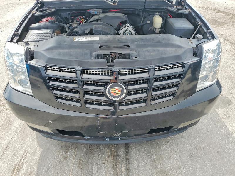 Photo 12 from auction – 2008 CADILLAC ESCALADE with VIN 1GYEC638X8R215209