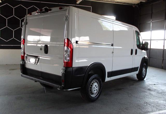 Photo 3 from auction – 2024 RAM PROMASTER 1500 with VIN 3C6LRVAG3RE148490