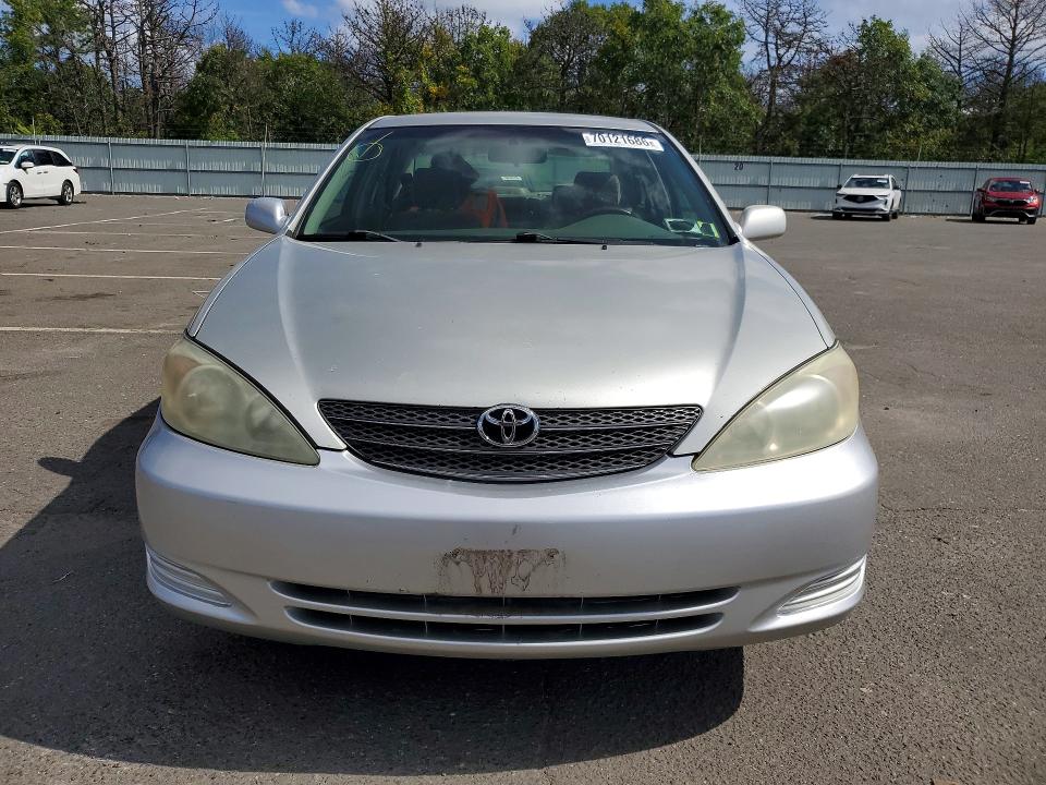 Photo 5 from auction – 2003 TOYOTA CAMRY with VIN JTDBE32K130170897