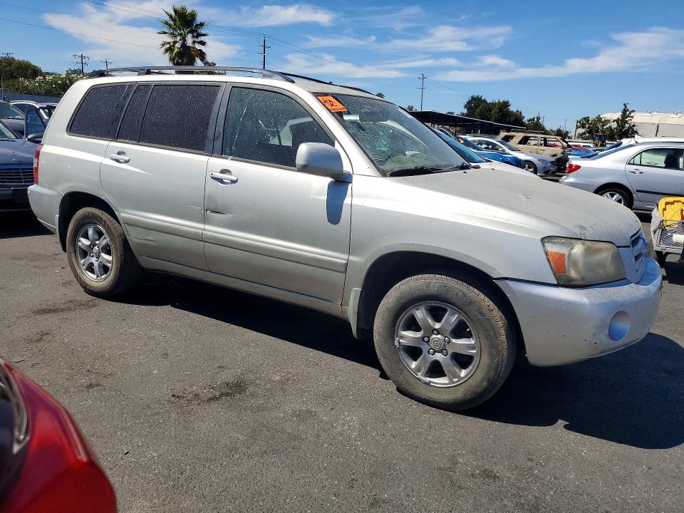 Photo 4 from auction – 2004 TOYOTA HIGHLANDER with VIN JTEDP21A340042325