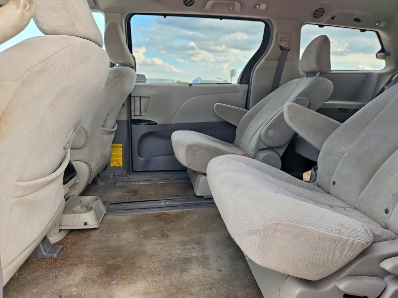 Photo 11 from auction – 2011 TOYOTA SIENNA with VIN 5TDKK3DC7BS120533