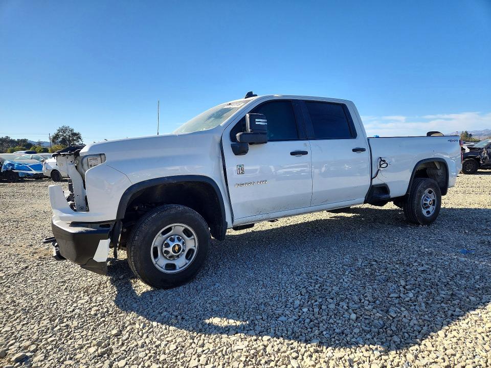 CHEVROLET SILVERADO 2023 z numerem VIN 1GC1YLE71PF220260 - Zdjęcie z aukcji