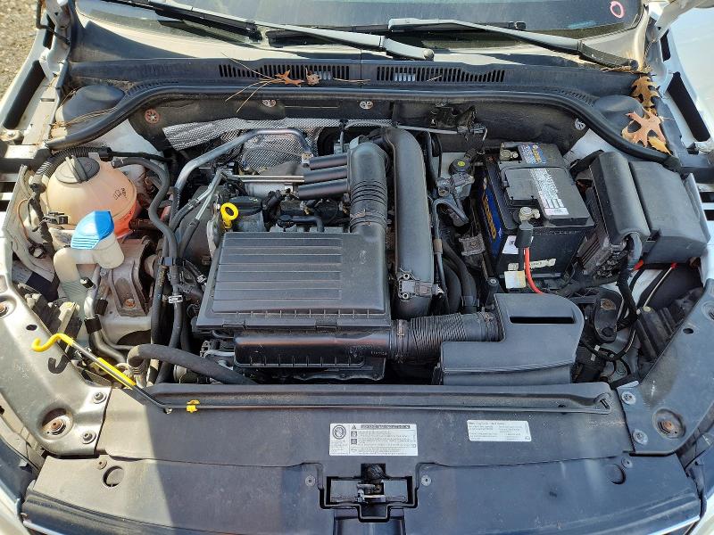 Zdjęcie 11 z aukcji – 2017 VOLKSWAGEN JETTA z VIN 3VW2B7AJ1HM314166