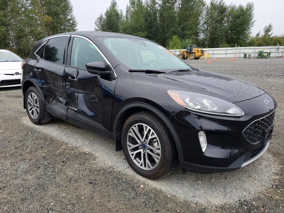 Photo 4 from auction – 2022 FORD ESCAPE with VIN 1FMCU9CZ0NUB28394