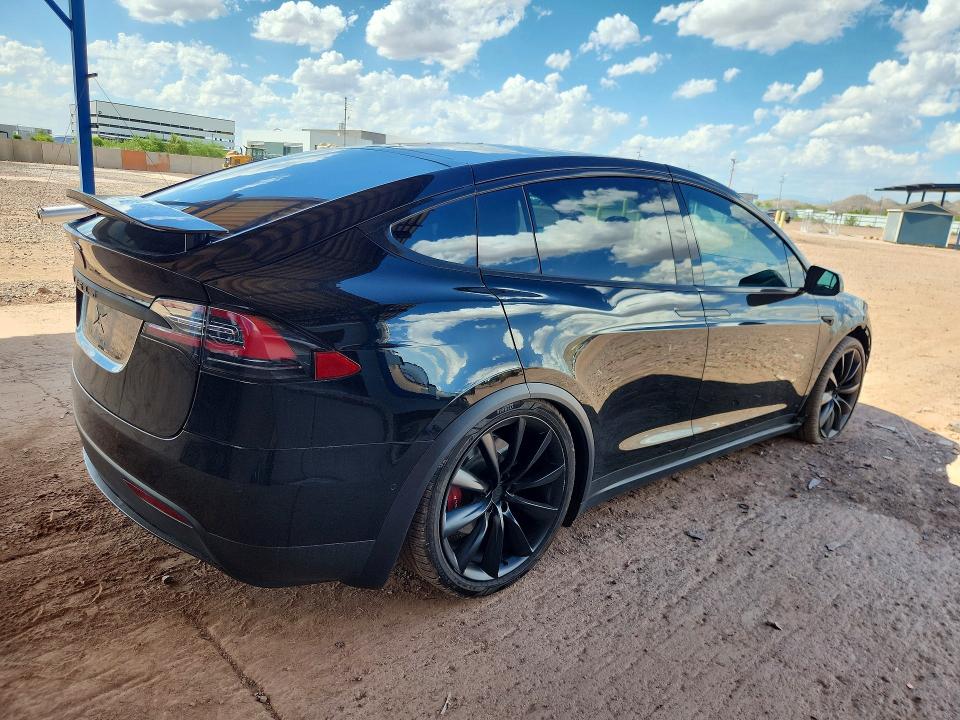 Photo 3 from auction – 2018 TESLA MODEL X with VIN 5YJXCDE25JF121357