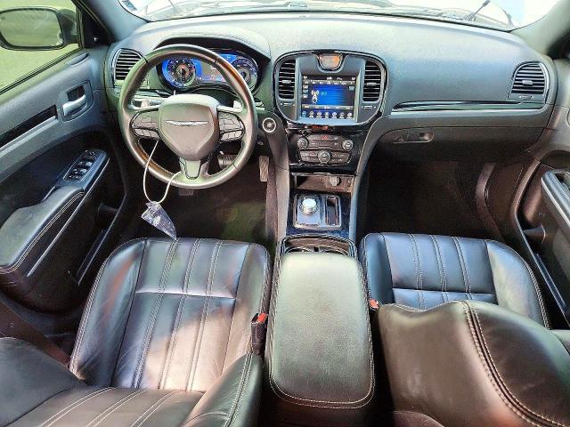 Фото 8 с аукциона – 2019 CHRYSLER 300 с VIN 2C3CCABG6KH679019
