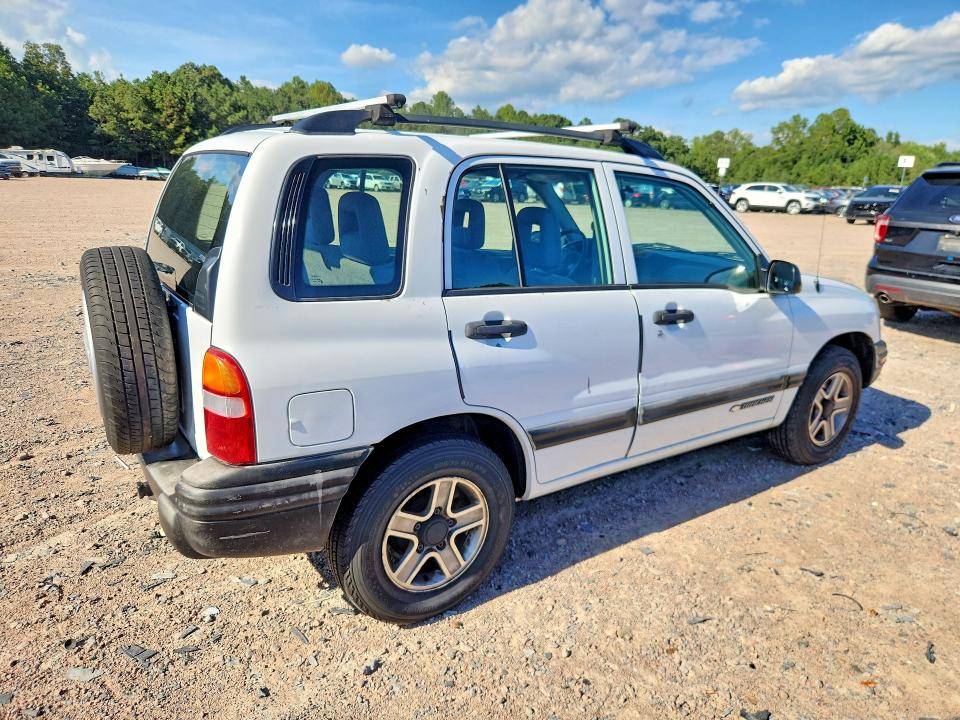 Photo 3 from auction – 2003 CHEVROLET TRACKER with VIN 2CNBE13C436905953