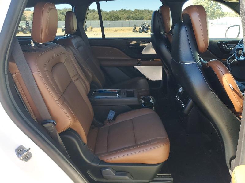 Photo 11 from auction – 2022 LINCOLN AVIATOR with VIN 5LM5J7XCXNGL03211