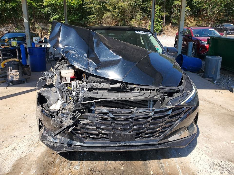 Снимка 5 от търг – 2022 HYUNDAI ELANTRA с VIN KMHLN4AJXNU015257