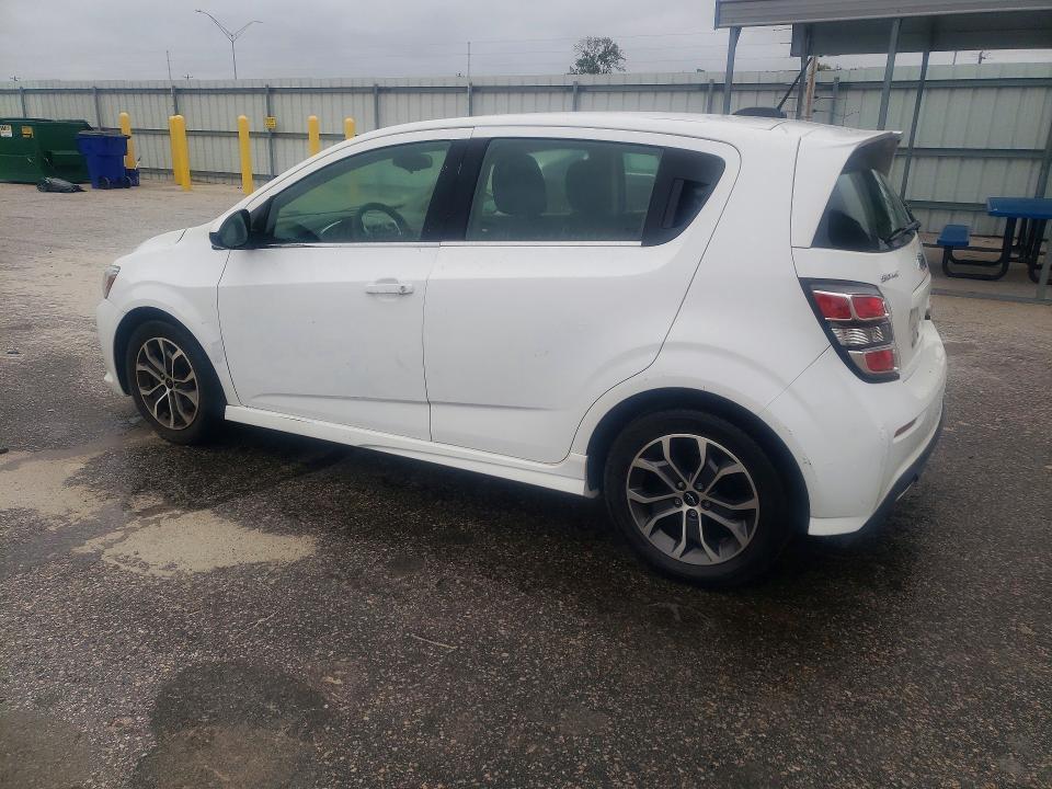 Zdjęcie 2 z aukcji – 2019 CHEVROLET SONIC z VIN 1G1JD6SB9K4138425