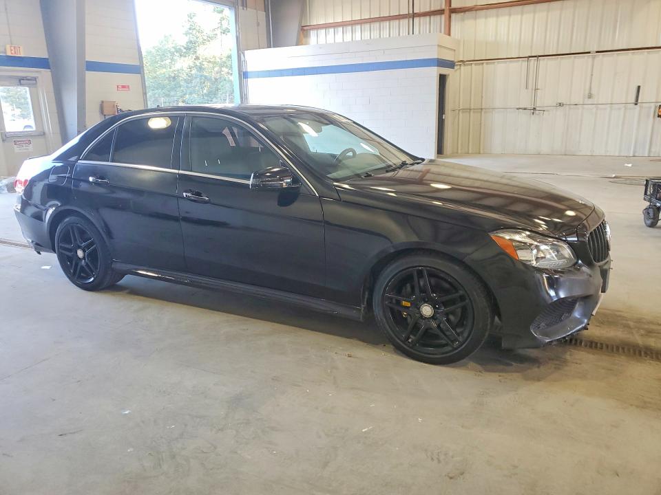 Photo 4 from auction – 2014 MERCEDES-BENZ E with VIN WDDHF8JB1EA984220