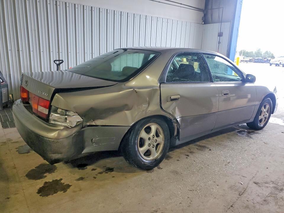 Photo 3 from auction – 1997 LEXUS ES with VIN JT8BF22G9V0055811