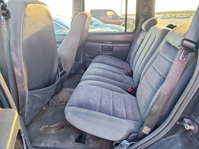 Photo 11 from auction – 2000 FORD EXPLORER with VIN 1FMZU63E0YZA92042