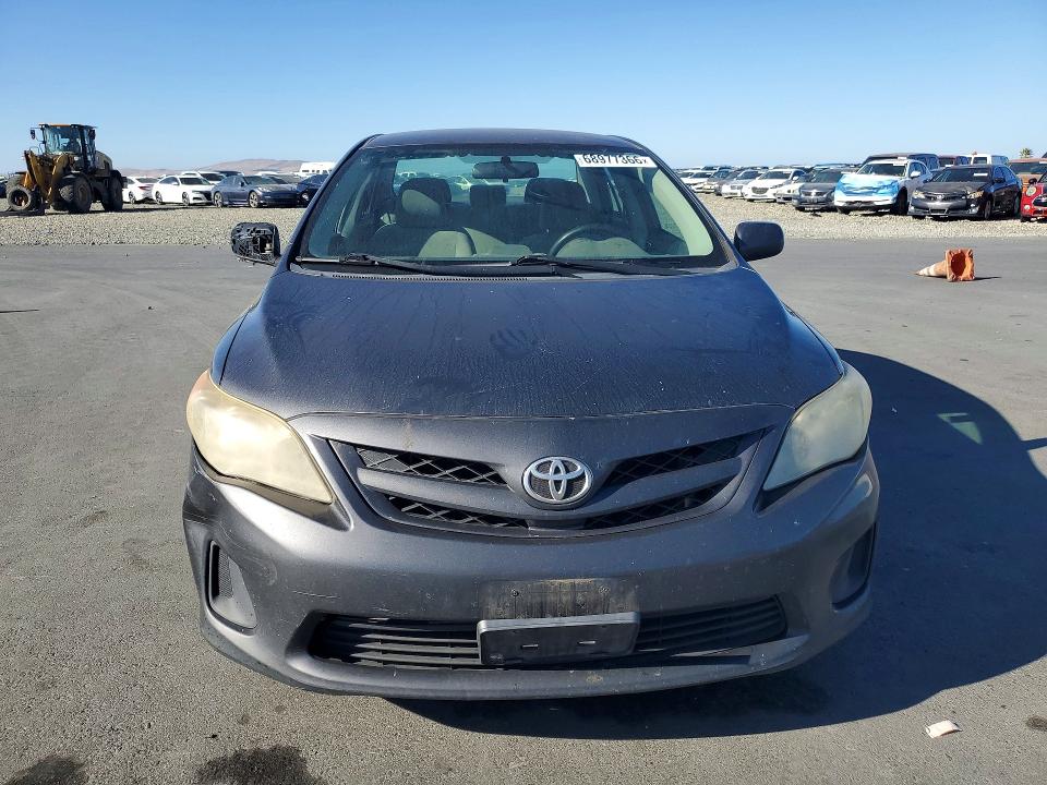 Снимка 5 от търг – 2013 TOYOTA COROLLA с VIN 5YFBU4EE4DP177476