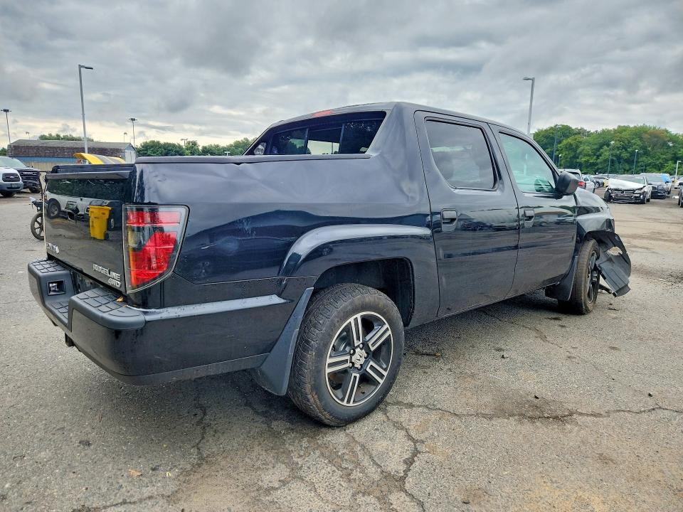 Photo 3 from auction – 2013 HONDA RIDGELINE with VIN 5FPYK1F73DB006574
