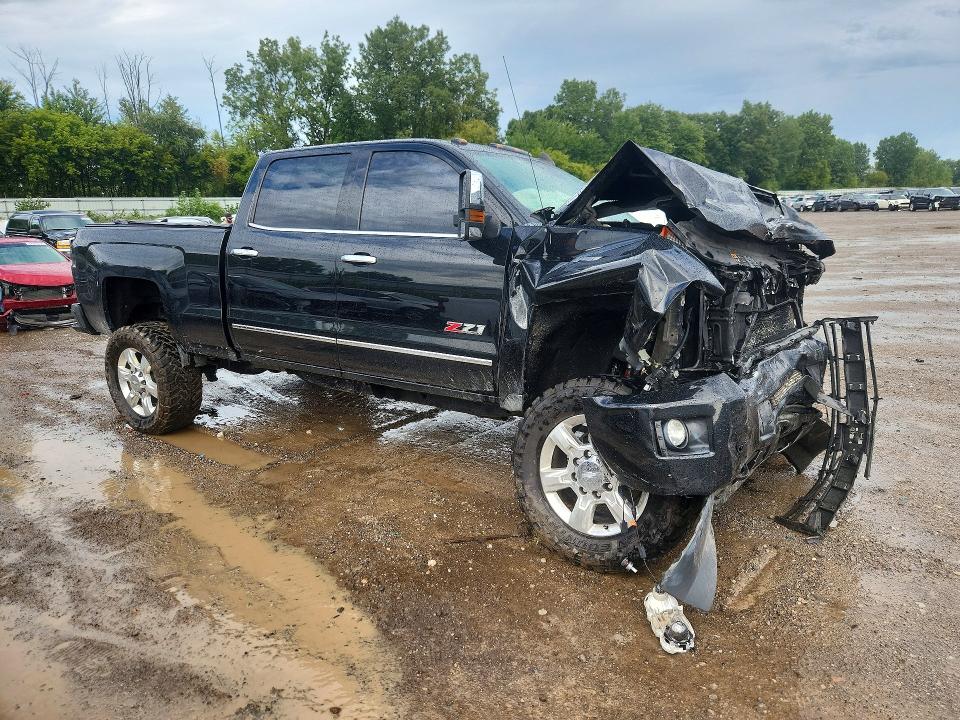 Photo 4 from auction – 2017 CHEVROLET SILVERADO with VIN 1GC1KWEY6HF238329