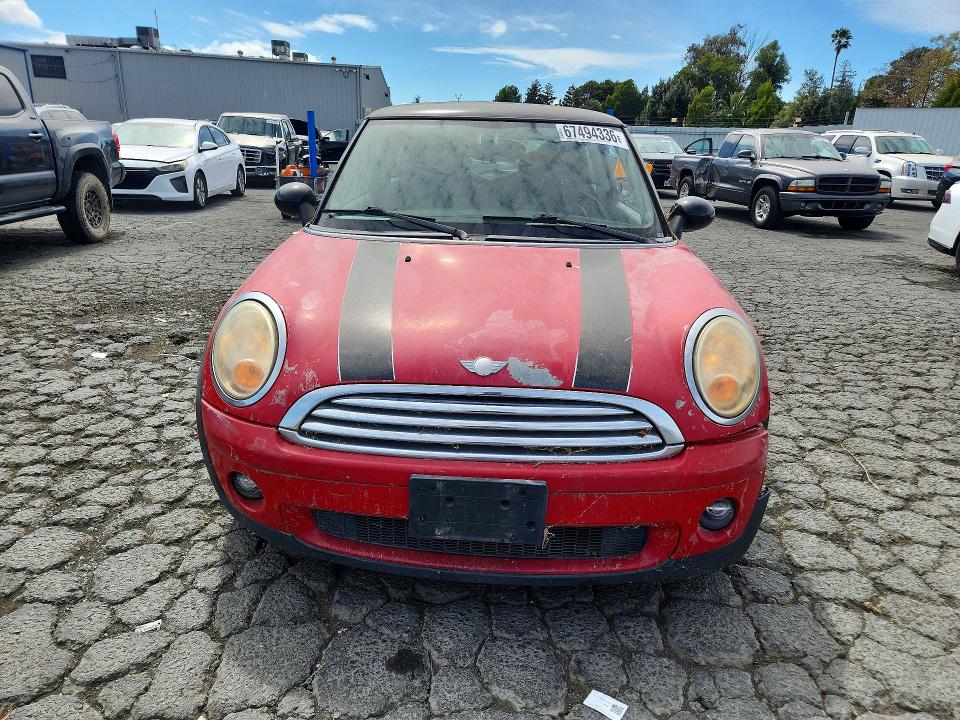 Photo 5 from auction – 2010 MINI COOPER with VIN WMWMF3C5XATZ62361