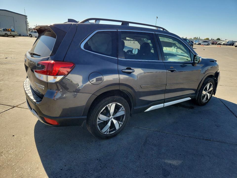 Фото 3 с аукциона – 2020 SUBARU FORESTER с VIN JF2SKAXC0LH528993