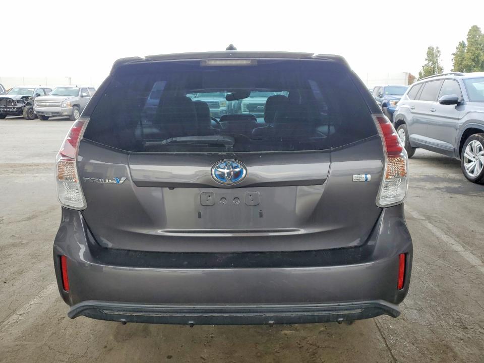 Photo 6 from auction – 2016 TOYOTA PRIUS V with VIN JTDZN3EU6GJ046670