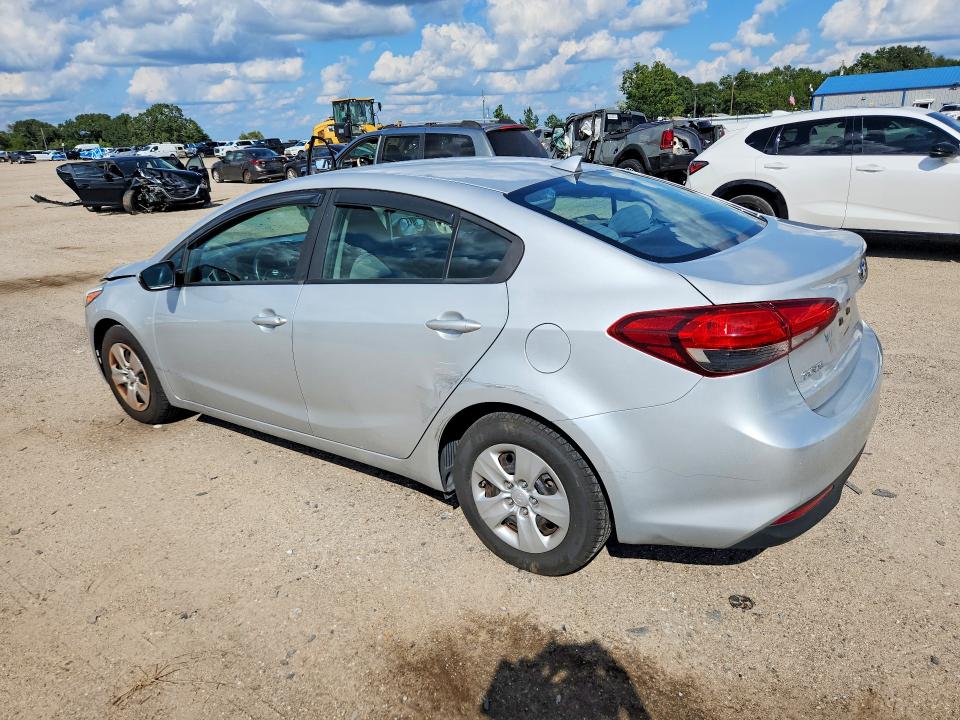 Фото 2 с аукциона – 2017 KIA FORTE с VIN 3KPFK4A77HE118878