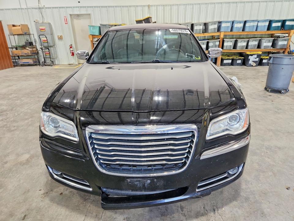 Photo 5 from auction – 2013 CHRYSLER 300C with VIN 2C3CCAKT9DH548019