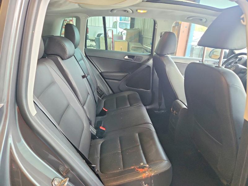 Снимка 11 от търг – 2016 VOLKSWAGEN TIGUAN с VIN WVGAV7AX4GW600274