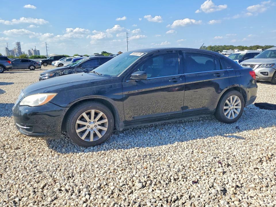 CHRYSLER 200 2012 with VIN 1C3CCBBB0CN127048 - Photo from auction