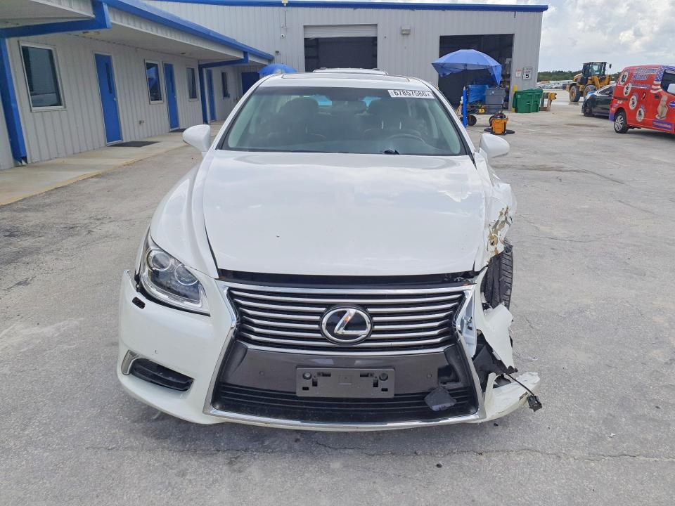 Photo 5 from auction – 2014 LEXUS LS with VIN JTHCL5EF6E5021894