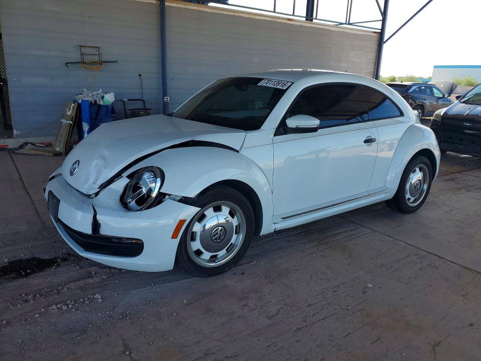 VOLKSWAGEN BEETLE 2016 z numerem VIN 3VWF17AT2GM638098 - Zdjęcie z aukcji
