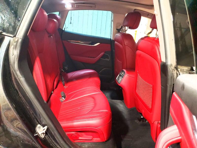 Photo 11 from auction – 2017 MASERATI LEVANTE with VIN ZN661XUL2HX250703