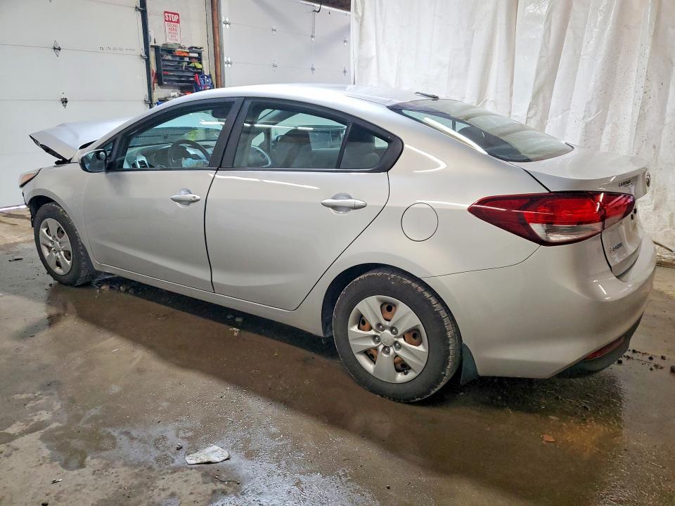 Снимка 2 от търг – 2017 KIA FORTE с VIN 3KPFK4A78HE056553