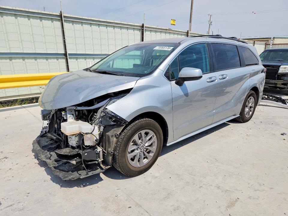 Photo 1 from auction – 2024 TOYOTA SIENNA with VIN 5TDKSKFC0RS125770