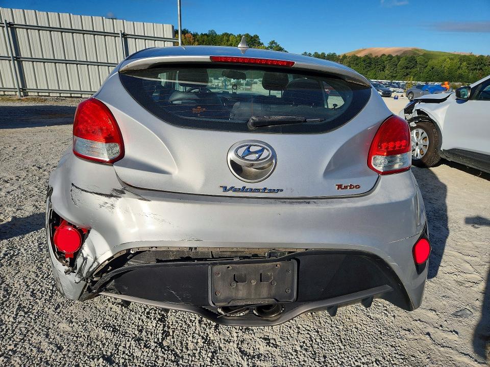 Photo 6 from auction – 2014 HYUNDAI VELOSTER with VIN KMHTC6AE6EU186494