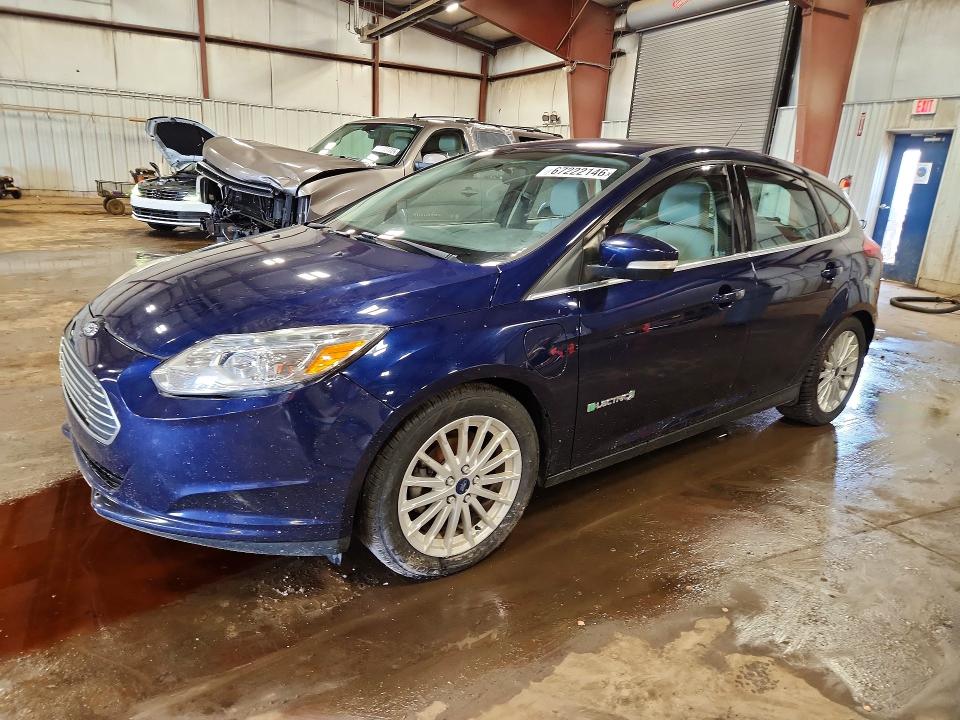FORD FOCUS 2017 with VIN 1FADP3R43HL269940 - Photo from auction